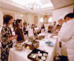 野生ロイボスティーを使った料理を食する会